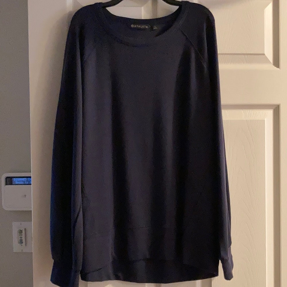 Athleta Navy Small Bandha Sweatshirt
Washed, but never worn.